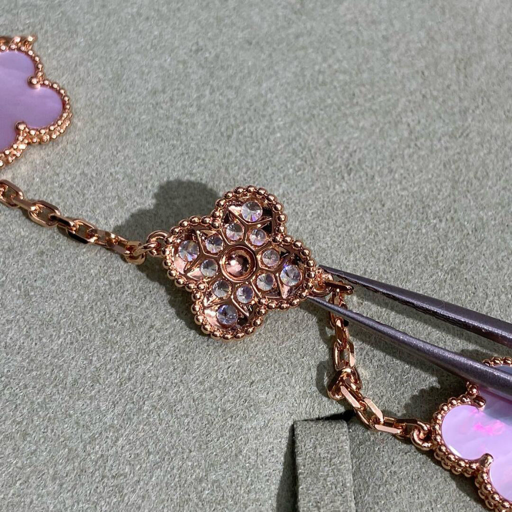 [Plus&Max]CLOVER 10 MOTIFS DIAMOND PINK MOP NECKLACE