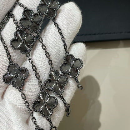 [Max Jewelry ]CLOVER 5 MOTIF BLACK BRACELET