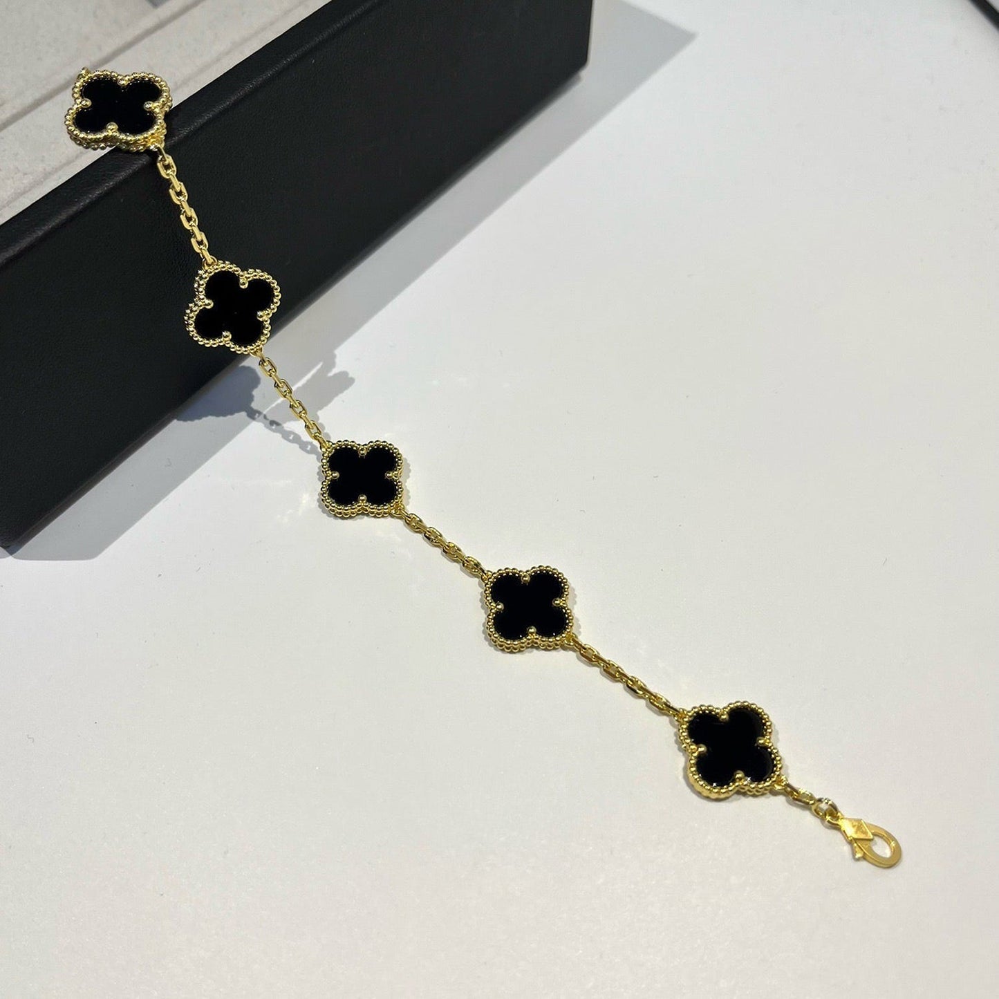 [Max Jewelry ] CLOVER 5 MOTIF ONYXS BRACELET COLLECTION