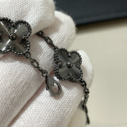 [Max Jewelry ]CLOVER 5 MOTIF BLACK BRACELET