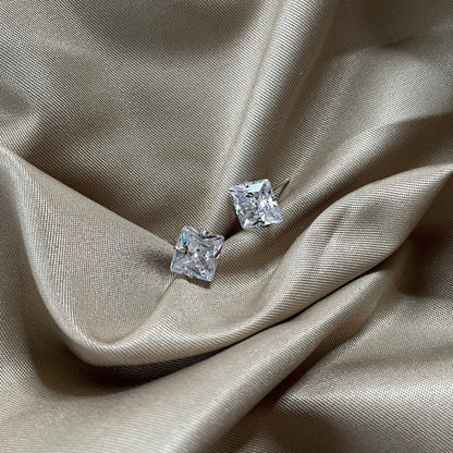 [Max Jewelry ]Stylish Shiny Square Center Stone Stud Earrings