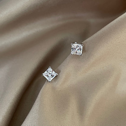 [Max Jewelry ]Delicate Square Shape Earrings