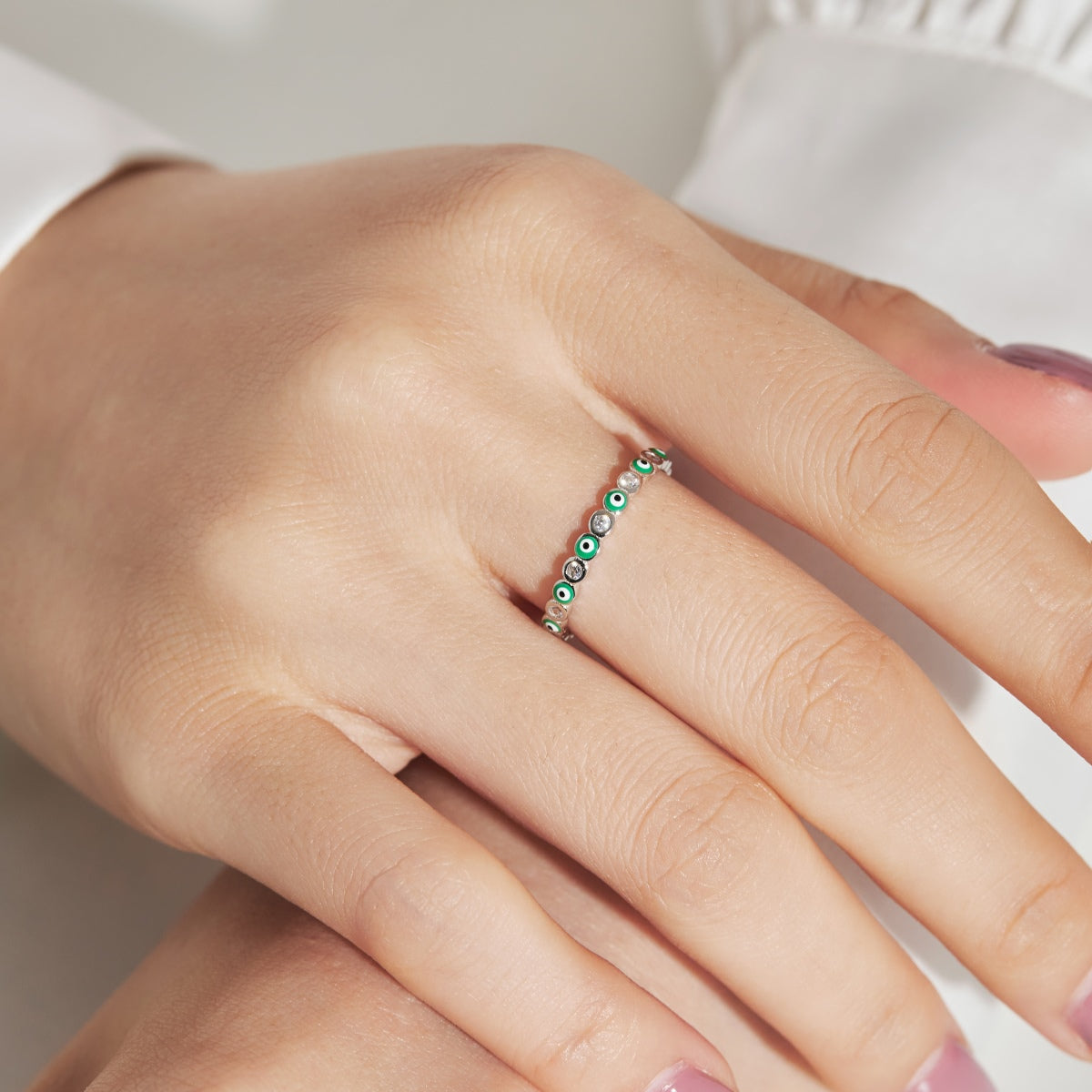 [Max Jewelry ]Sparkling Vibrant Round Shape Daily Ring