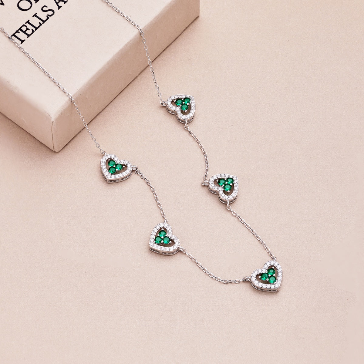 [Max Jewelry ]Sparkling Five Heart Necklace