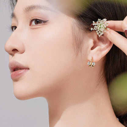 [Max Jewelry ]Exquisite Earrings With Heart-Shaped Bow Design