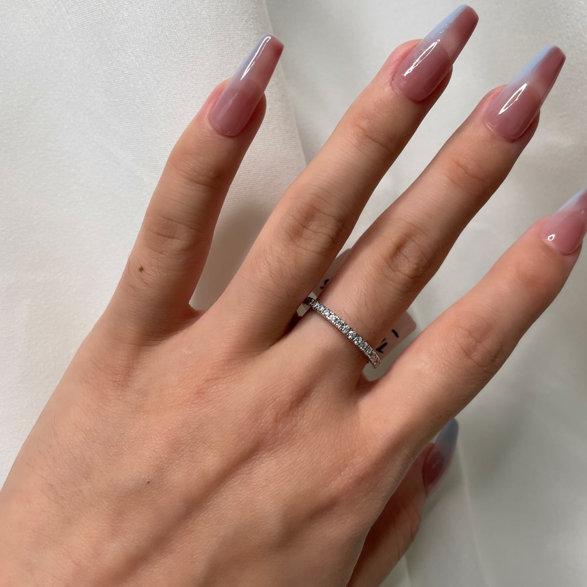 [Max Jewelry ]Delicate Sparkling Round Cut Daily Ring