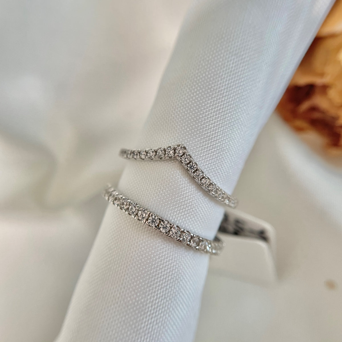 [Max Jewelry ]Elaborate Tennis Band Ring
