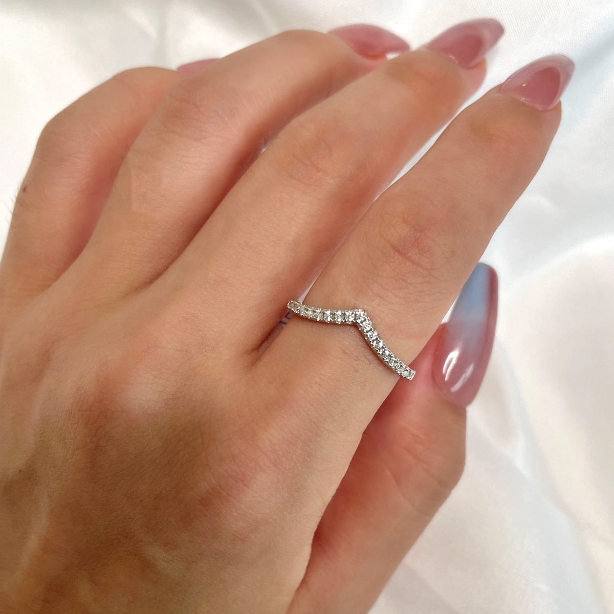 [Max Jewelry ]Elaborate Tennis Band Ring