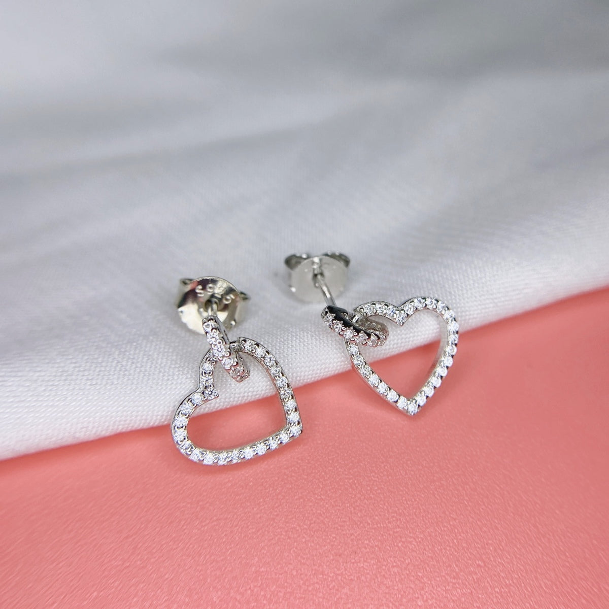 [Max Jewelry ]Dainty Heart Shape Earrings