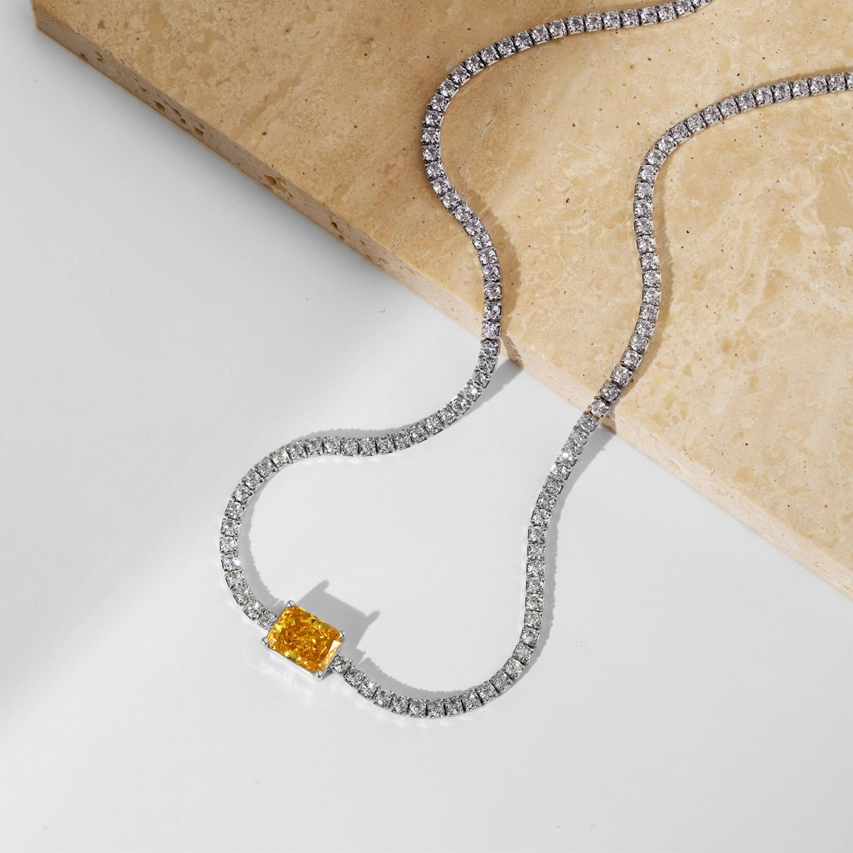 [Max Jewelry ]2.0 carat Ornate Emerald Cut Necklace
