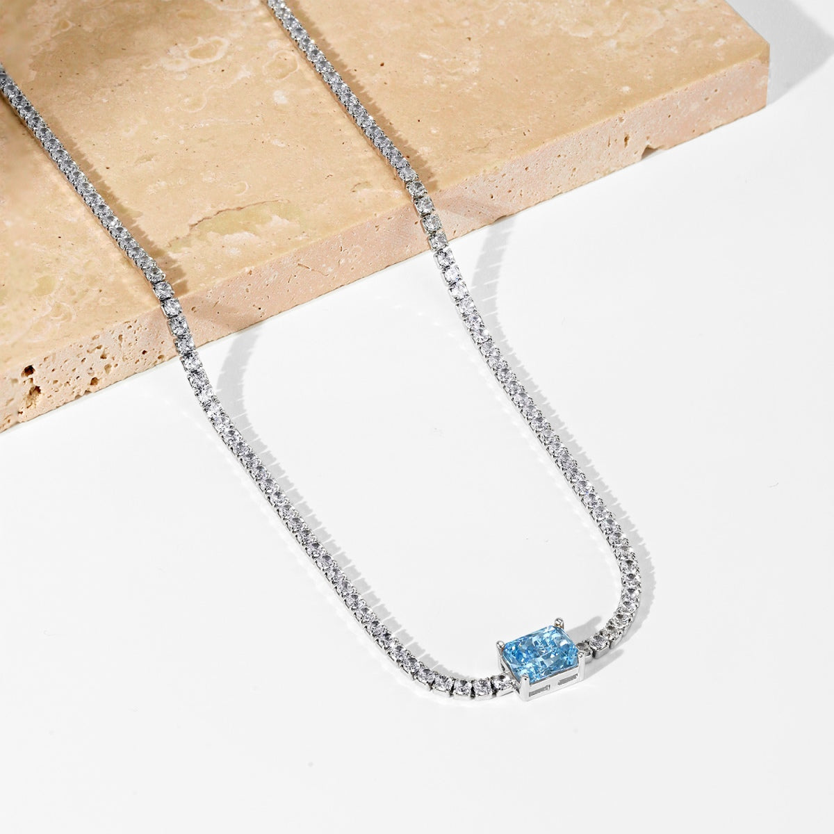 [Max Jewelry ]2.0 carat Ornate Emerald Cut Necklace