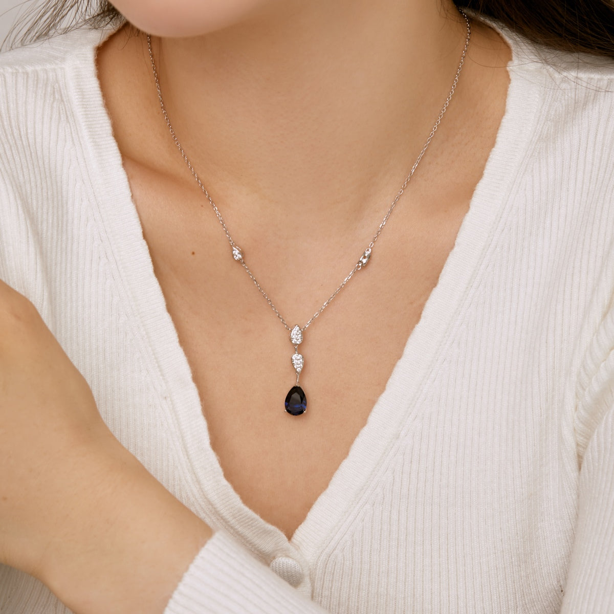 [Max Jewelry ]Dazzling Pear Cut Necklace