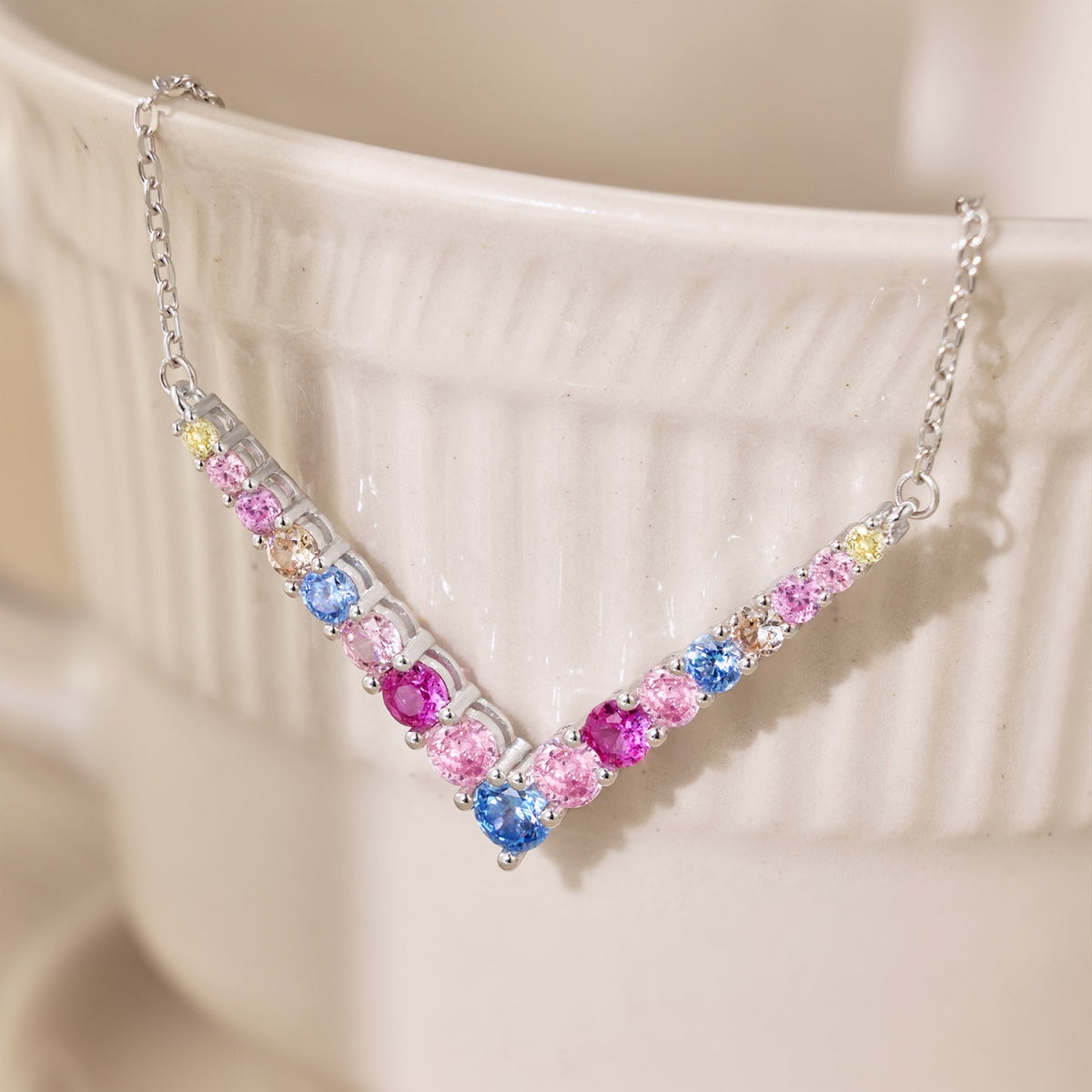 [Max Jewelry ]Ornate Round Cut Necklace