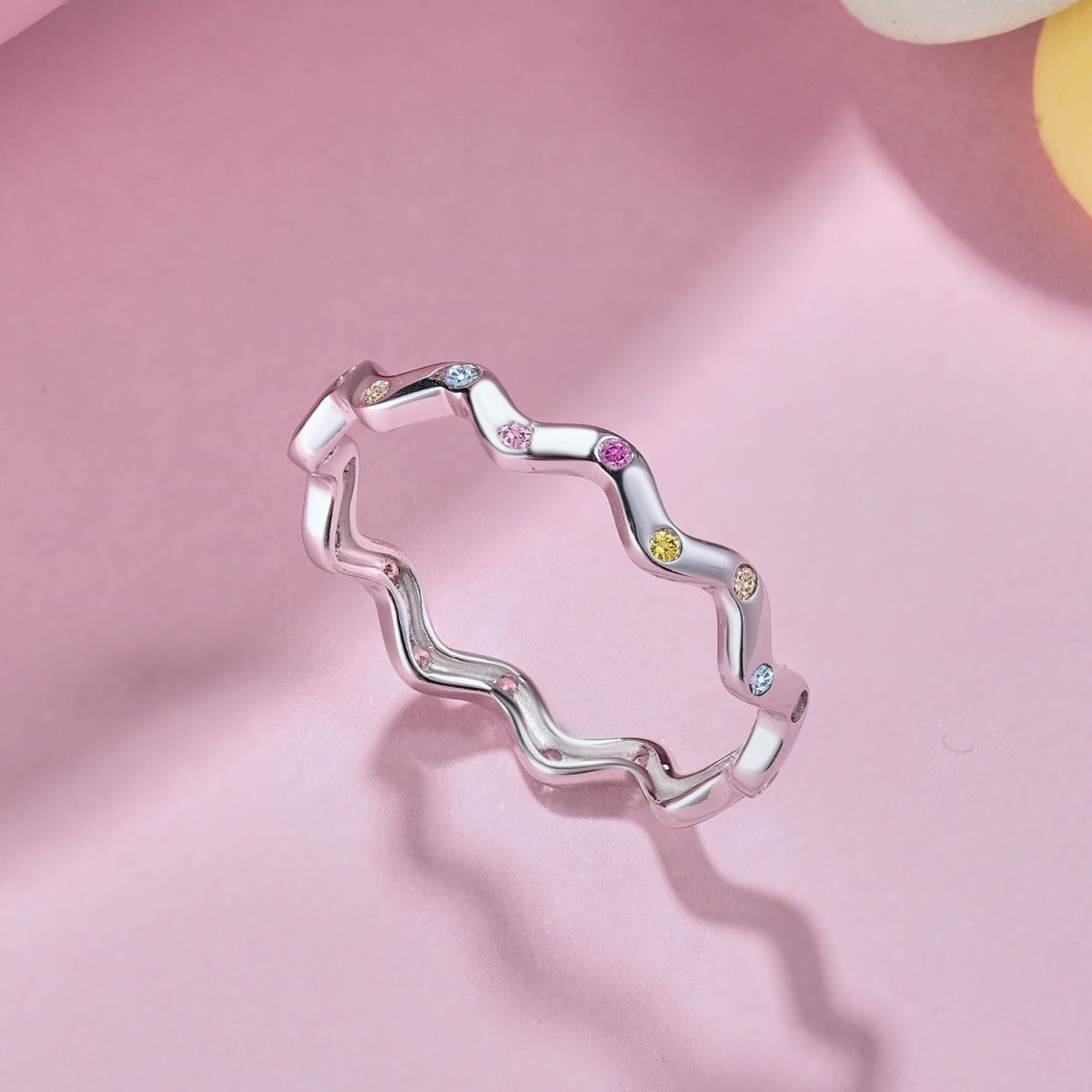 [Max Jewelry ]Ornate Vibrant Round Cut Daily Ring