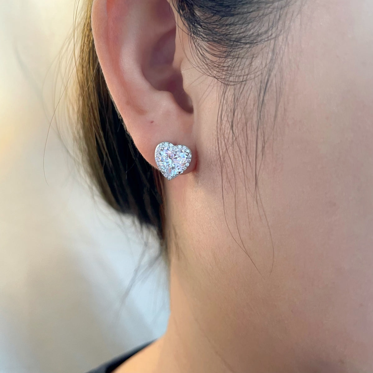 [Max Jewelry ]Sparkling Heart Shape Lover Earrings