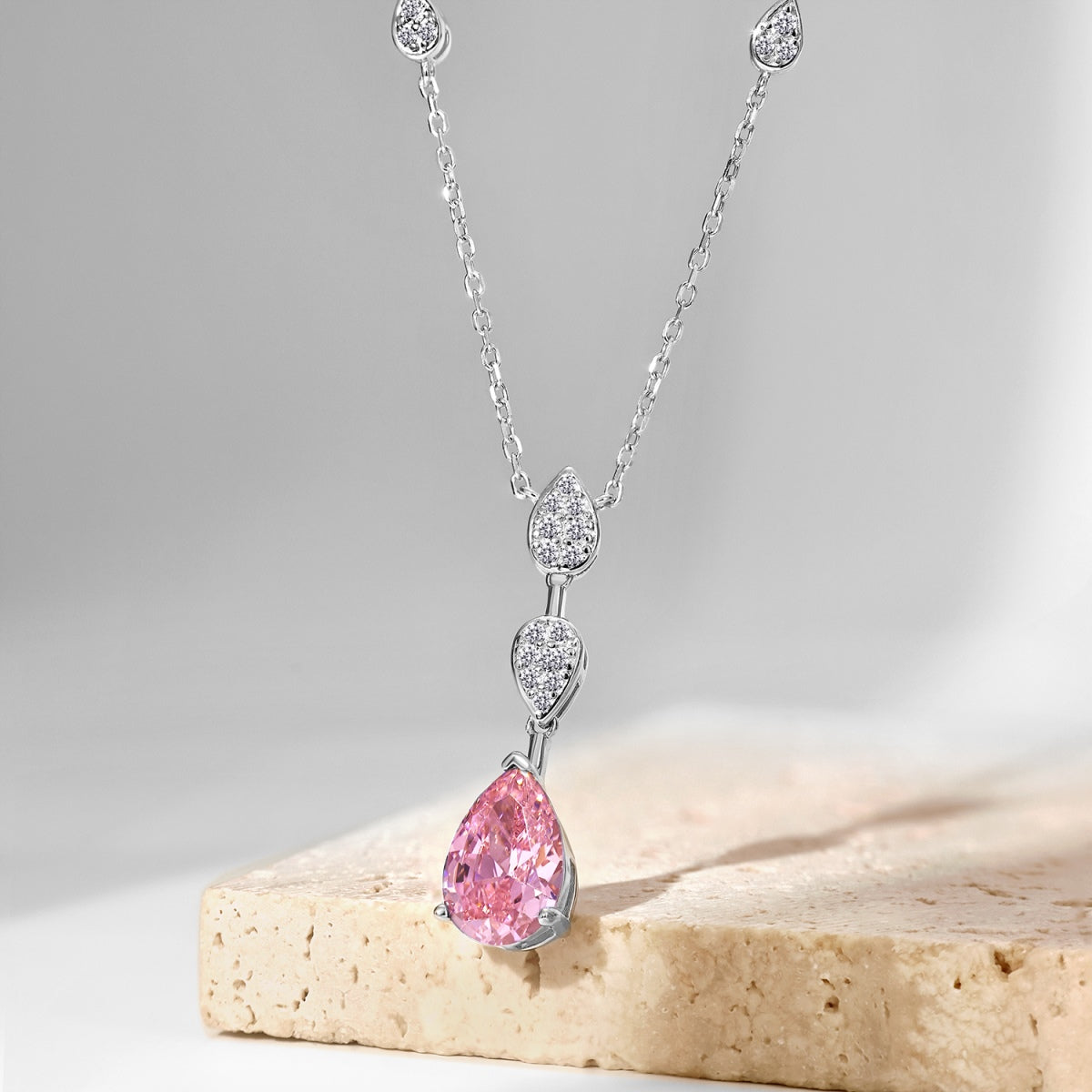 [Max Jewelry ]Dazzling Pear Cut Necklace