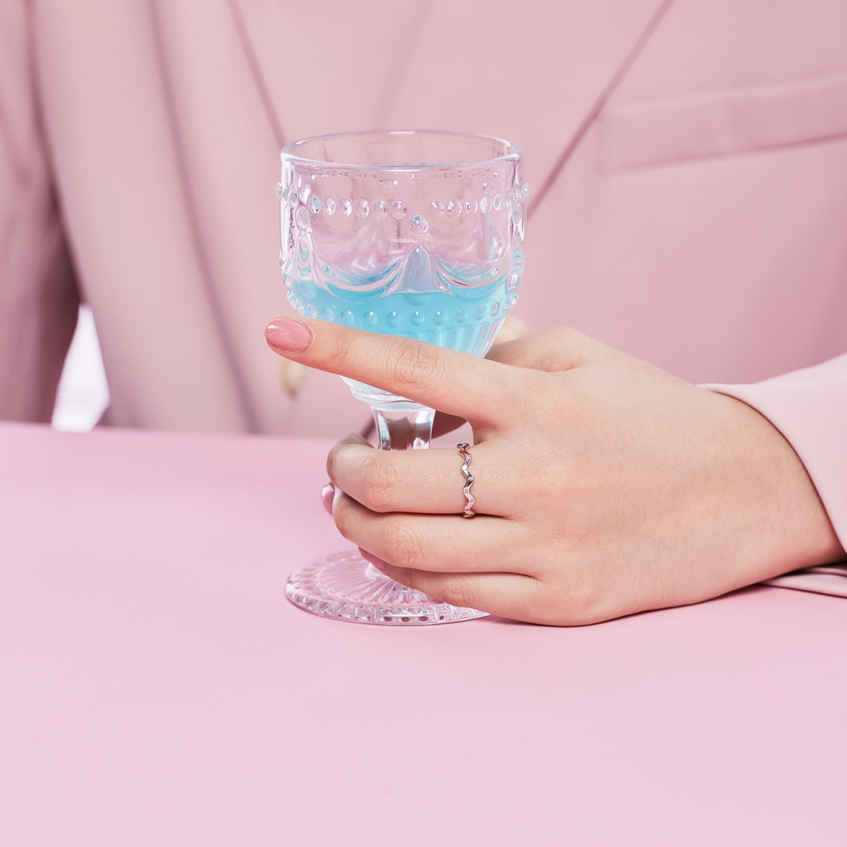 [Max Jewelry ]Ornate Vibrant Round Cut Daily Ring