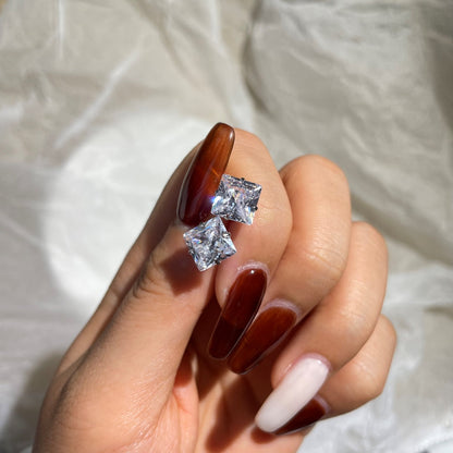 [Max Jewelry ]Stylish Shiny Square Center Stone Stud Earrings