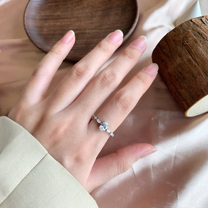 [Max Jewelry ]0.75 Carat Luxurious Vibrant Elongated Cushion Cut Daily Ring