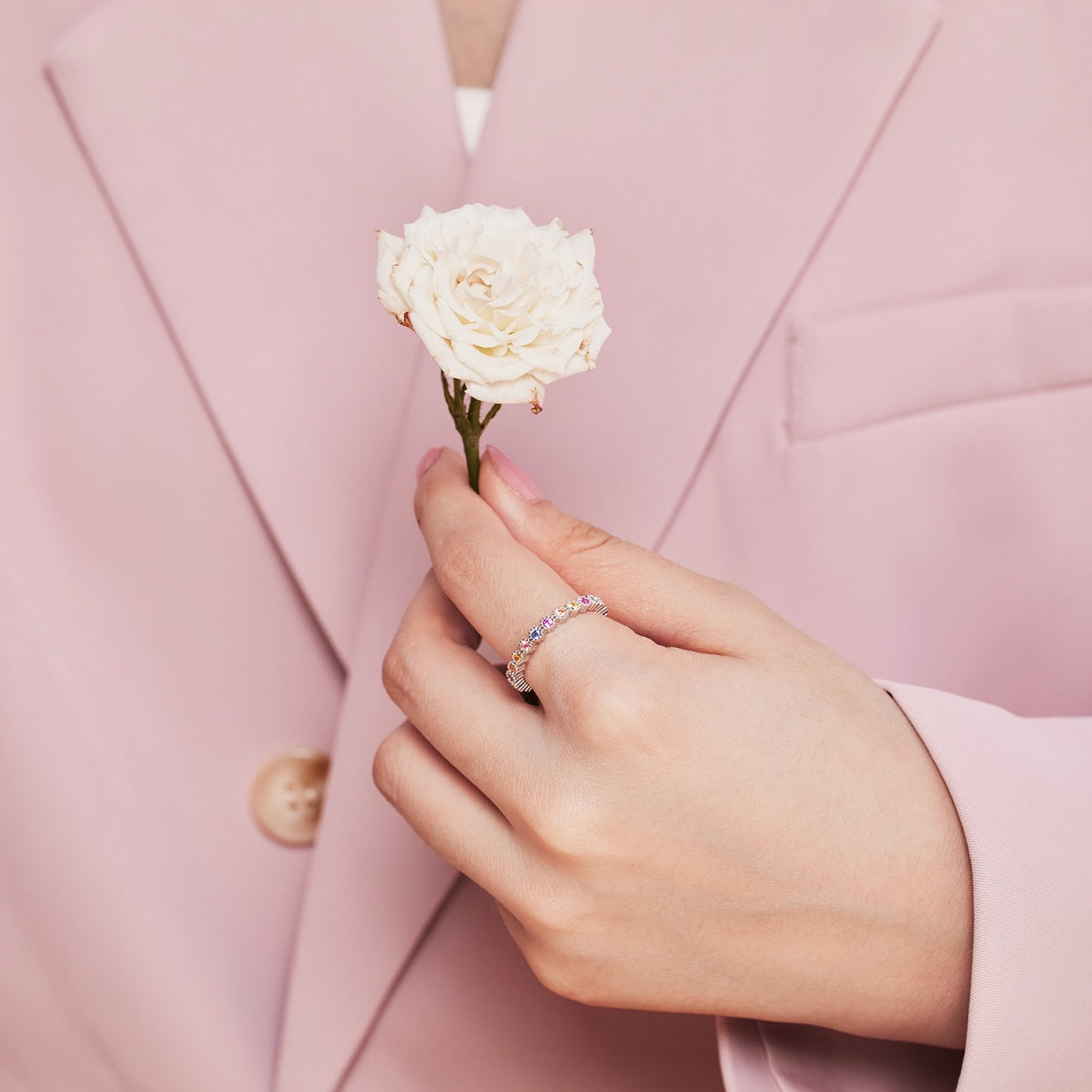 [Max Jewelry ]Unique Scintillating Round Cut Daily Ring