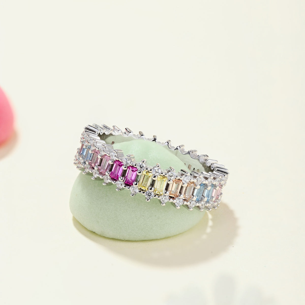 [Max Jewelry ]Splashy Ornate Emerald Cut Cocktail Ring