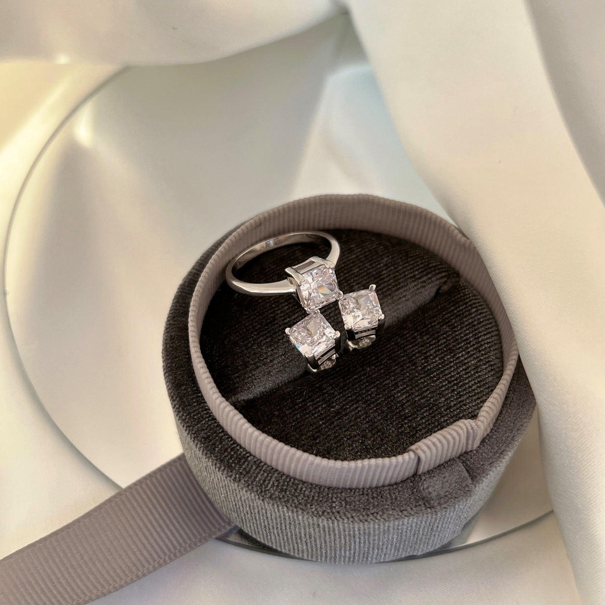 [Max Jewelry ]1.0 Carat Radiant Princess Cut Wedding Earrings