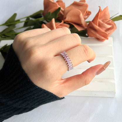 [Max Jewelry ]Gorgeous Marquise Cut Tennis Ring