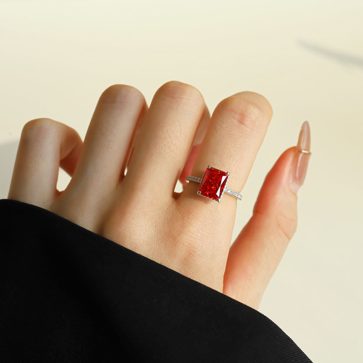 [Max Jewelry ]4.0 Carat Luxurious Engagement Ring