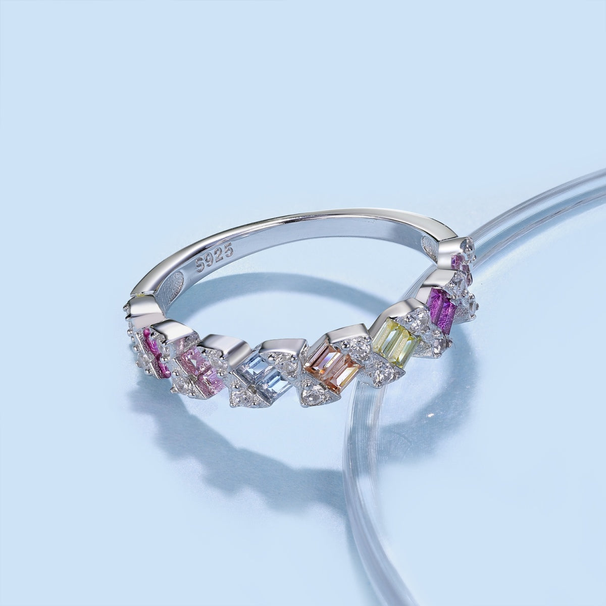 [Max Jewelry ]Delicate Vibrant Emerald Cut Daily Ring