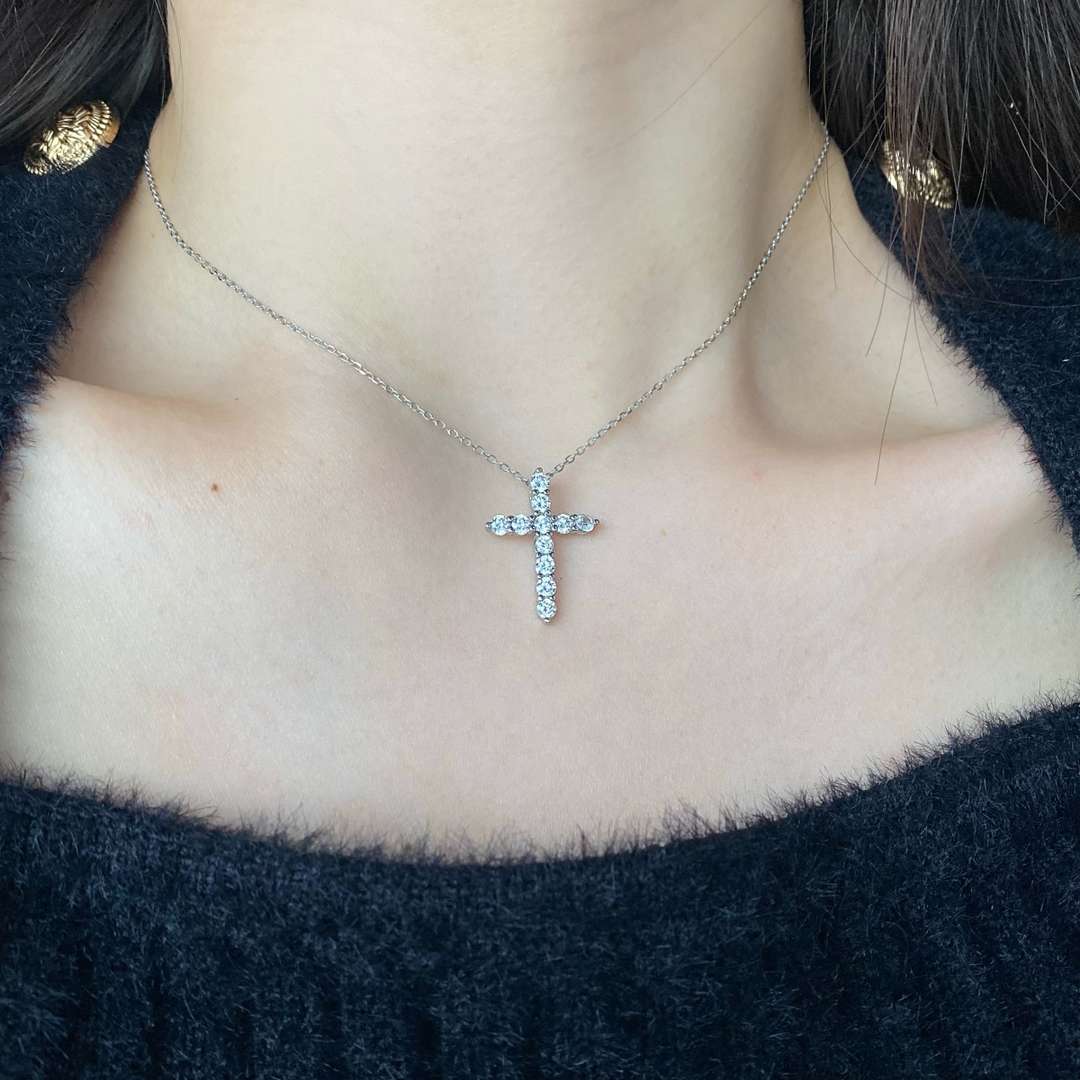 [Max Jewelry ]Unique Cross Shape Necklace