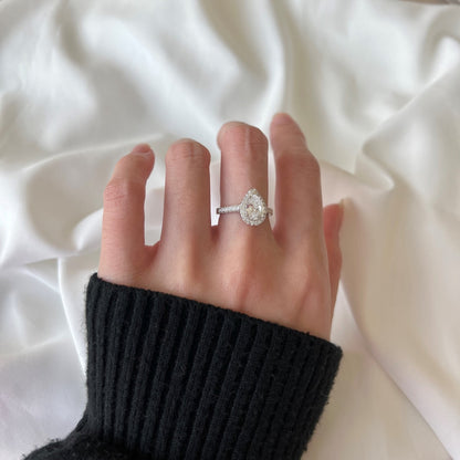 [Max Jewelry ]1.0 Carat Luxurious Resplendent Water Drop Shape Wedding Ring