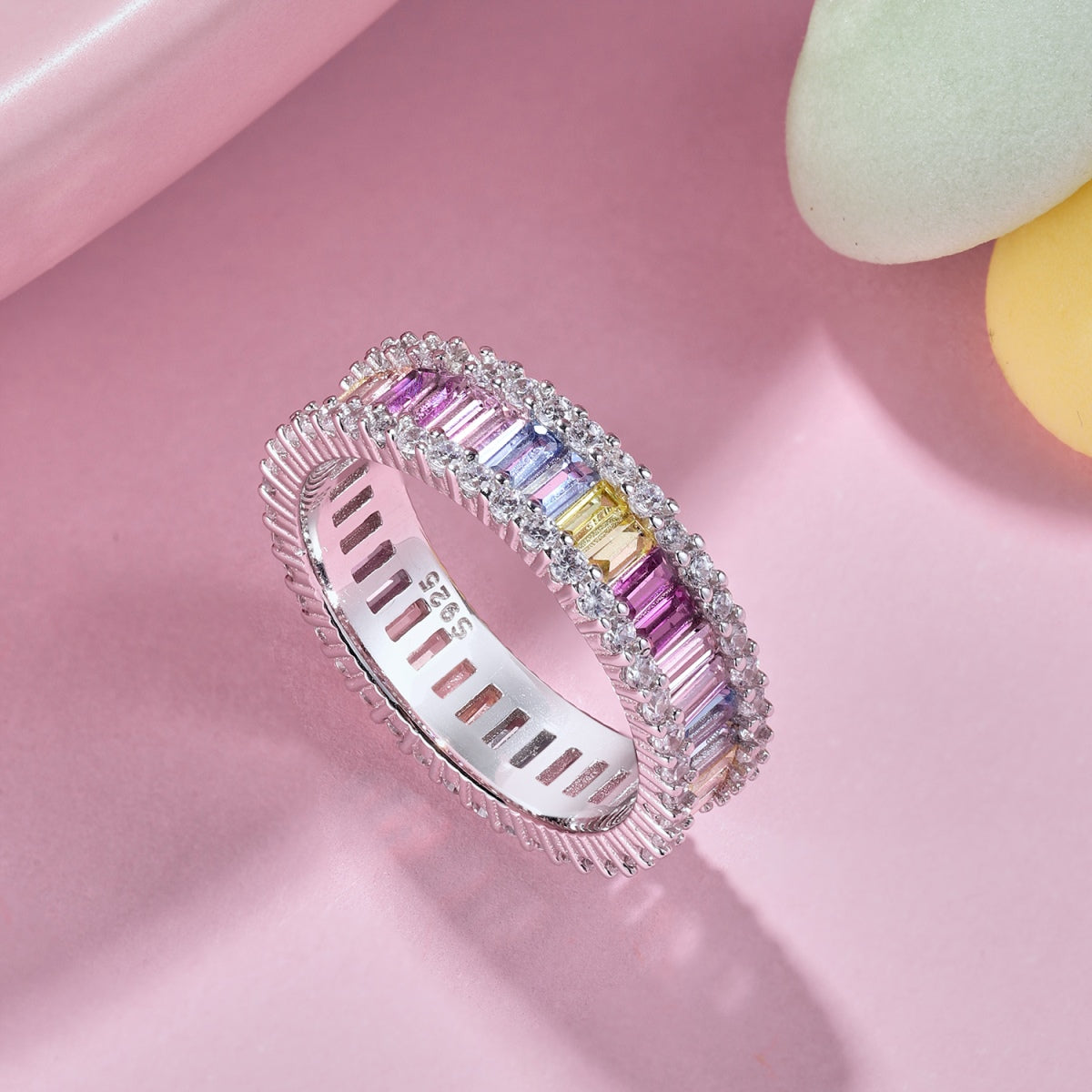 [Max Jewelry ]Dainty Kaleidoscopic Emerald Cut Daily Ring