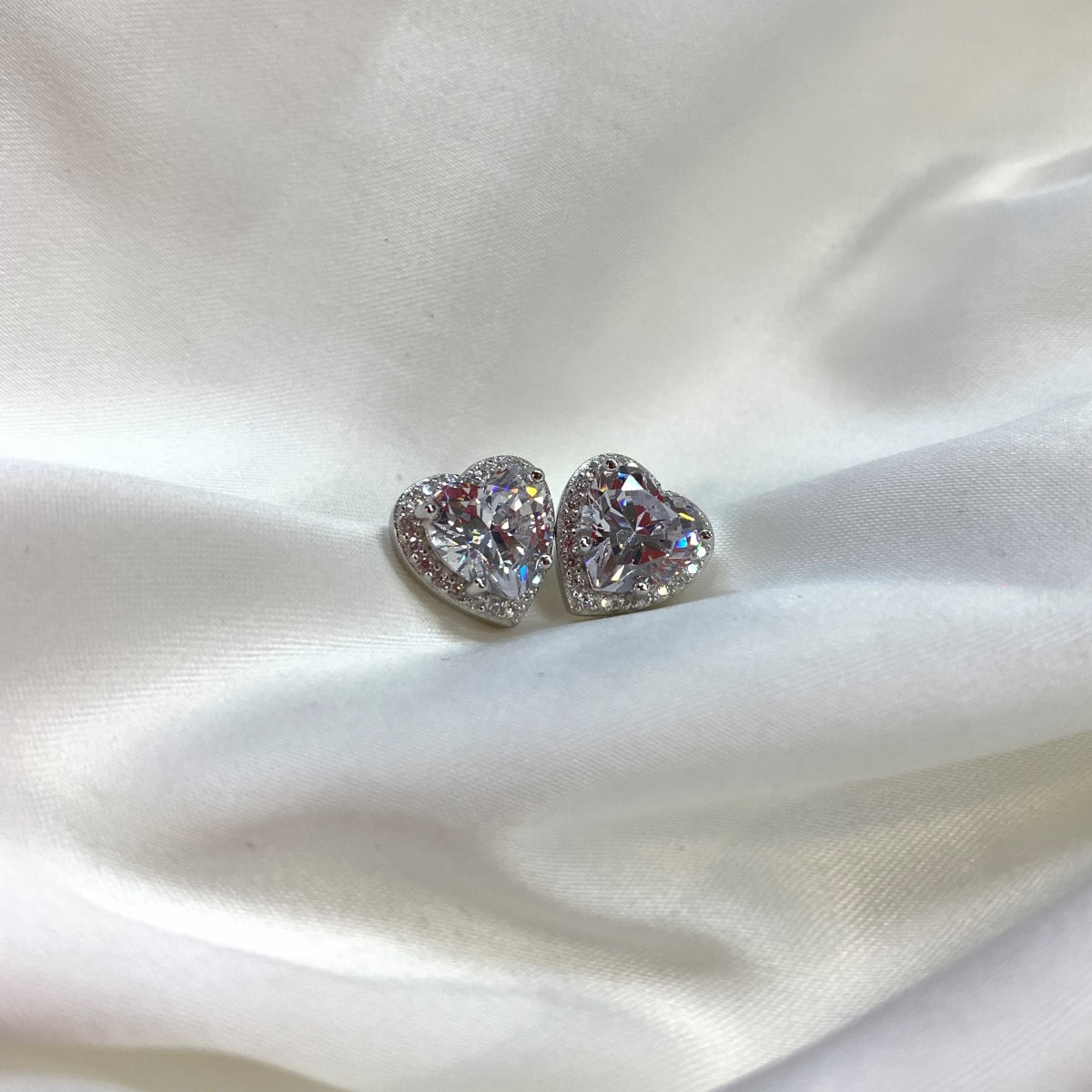 [Max Jewelry ]Sparkling Heart Shape Lover Earrings