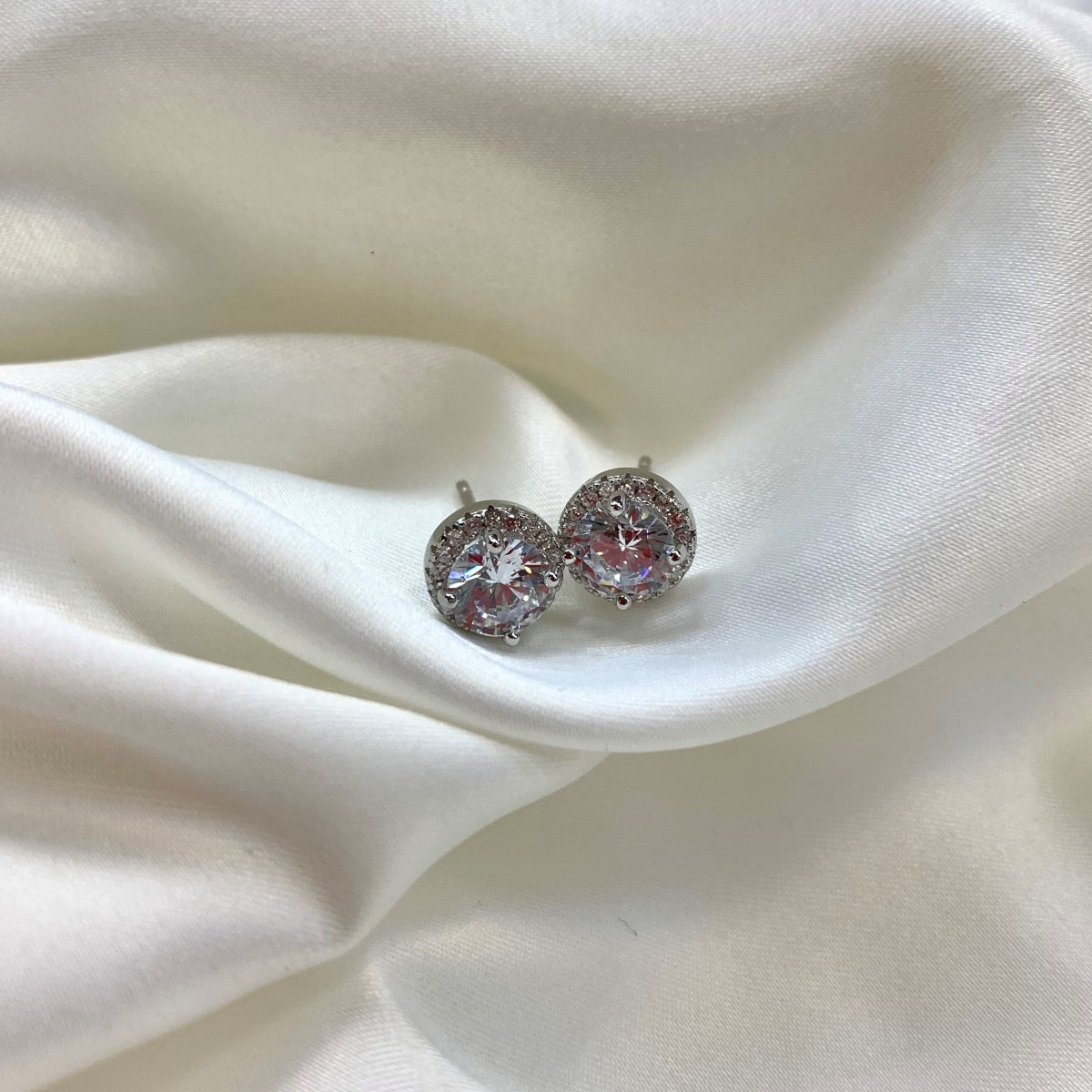 [Max Jewelry ]Classic Princess Round Shape Earrings