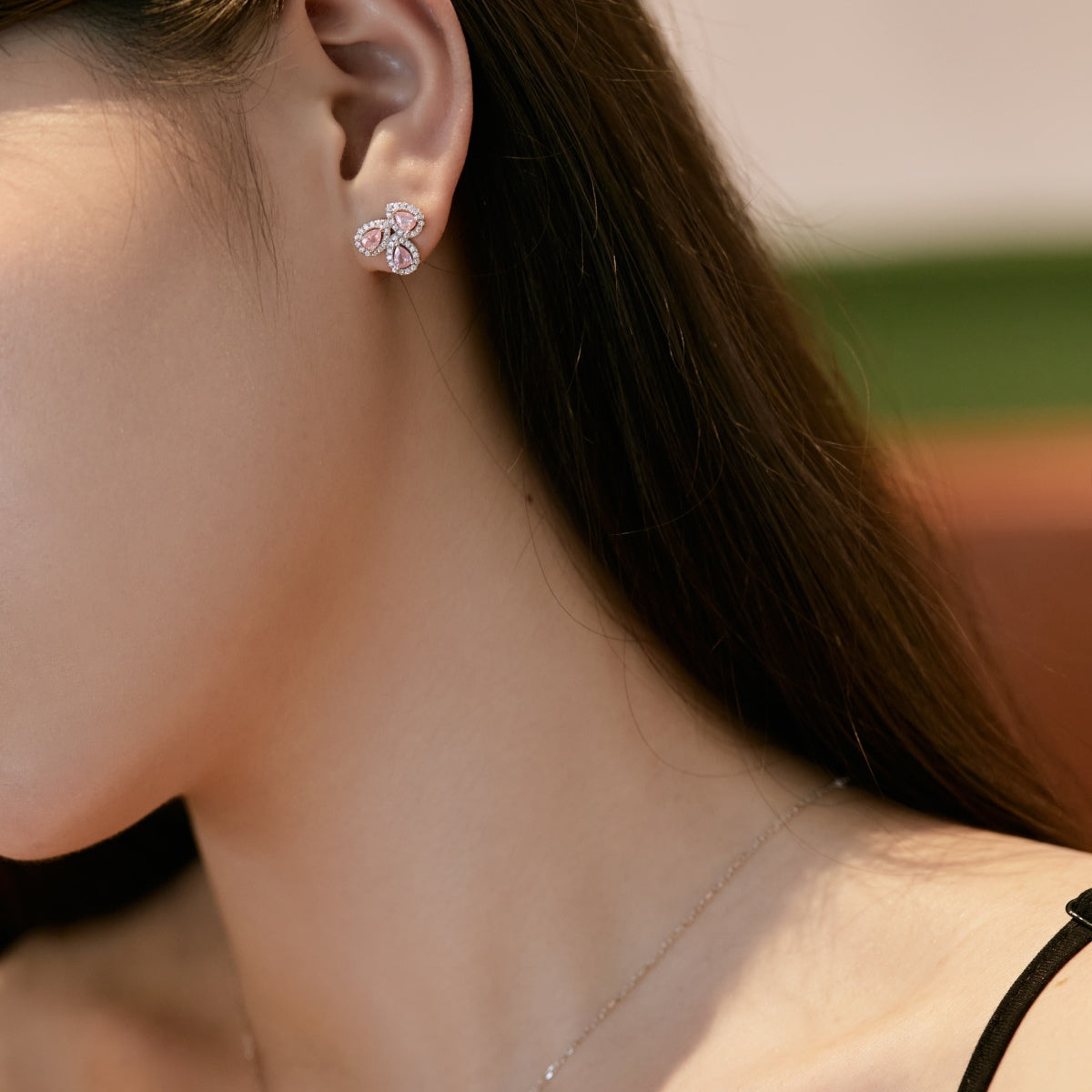 [Max Jewelry ]Ornate Flower Shape Pear Cut Lover Earrings