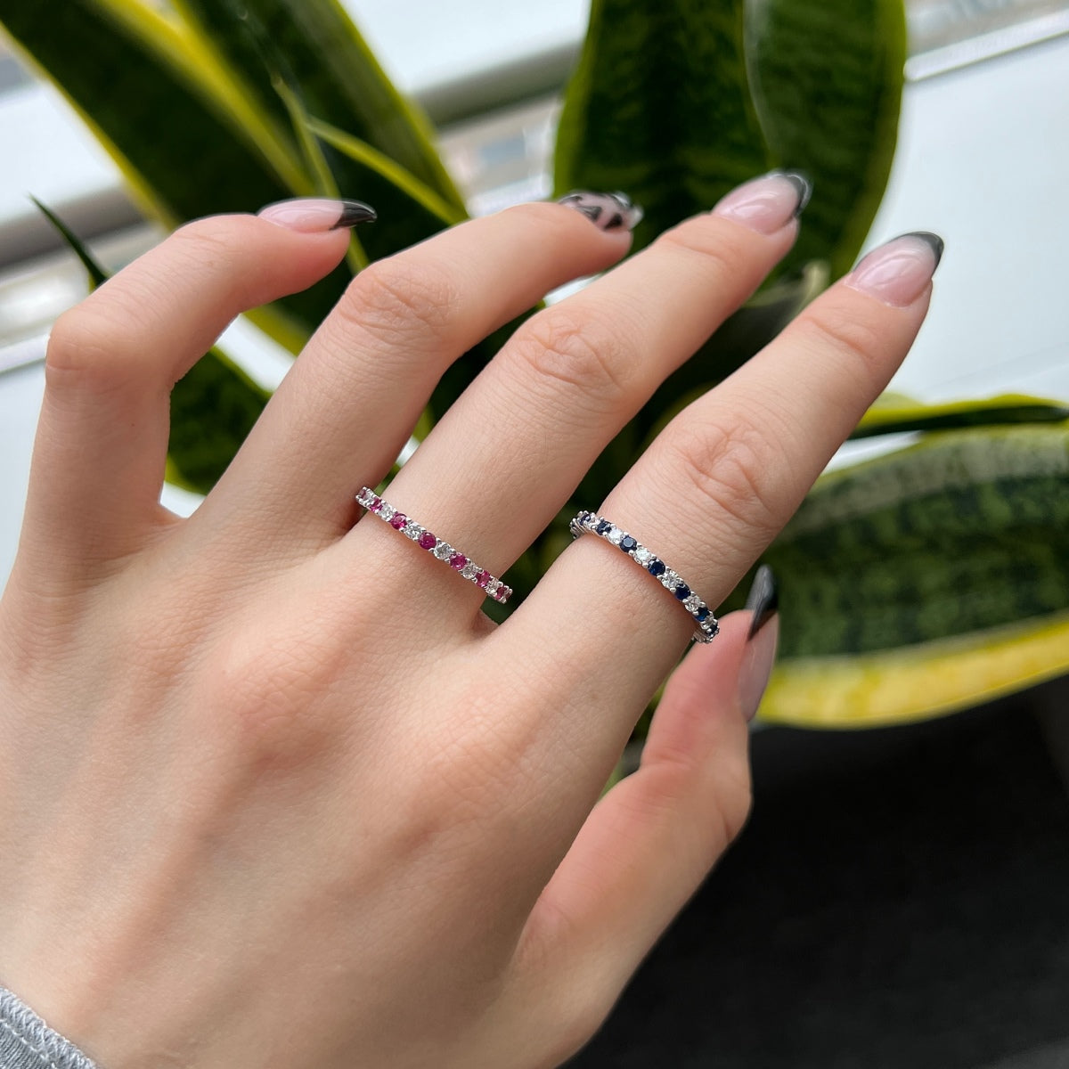 [Max Jewelry ]Exquisite Colorful Round Cut Tennis Ring