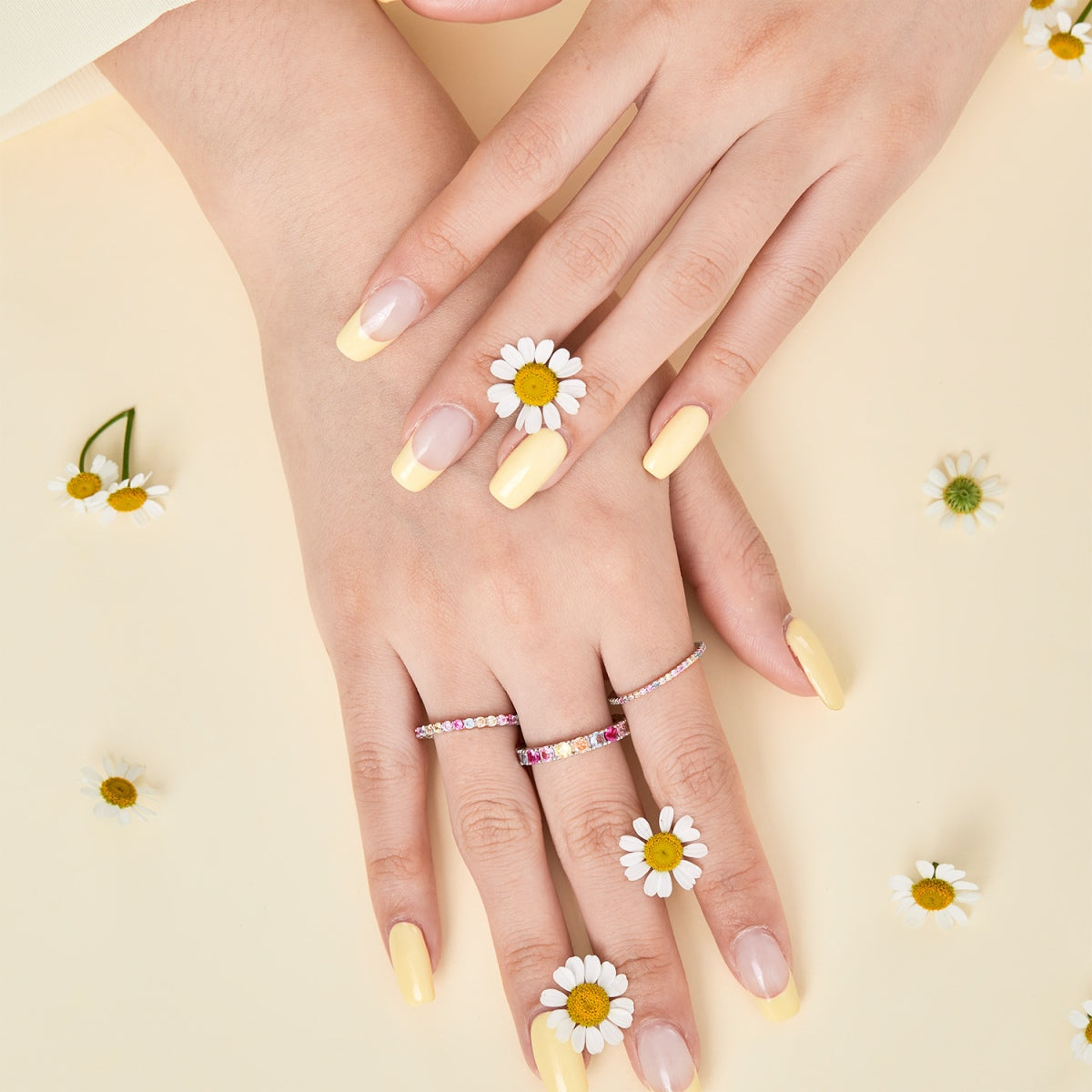 [Max Jewelry ]Ornate Colorful Round Cut Tennis Ring