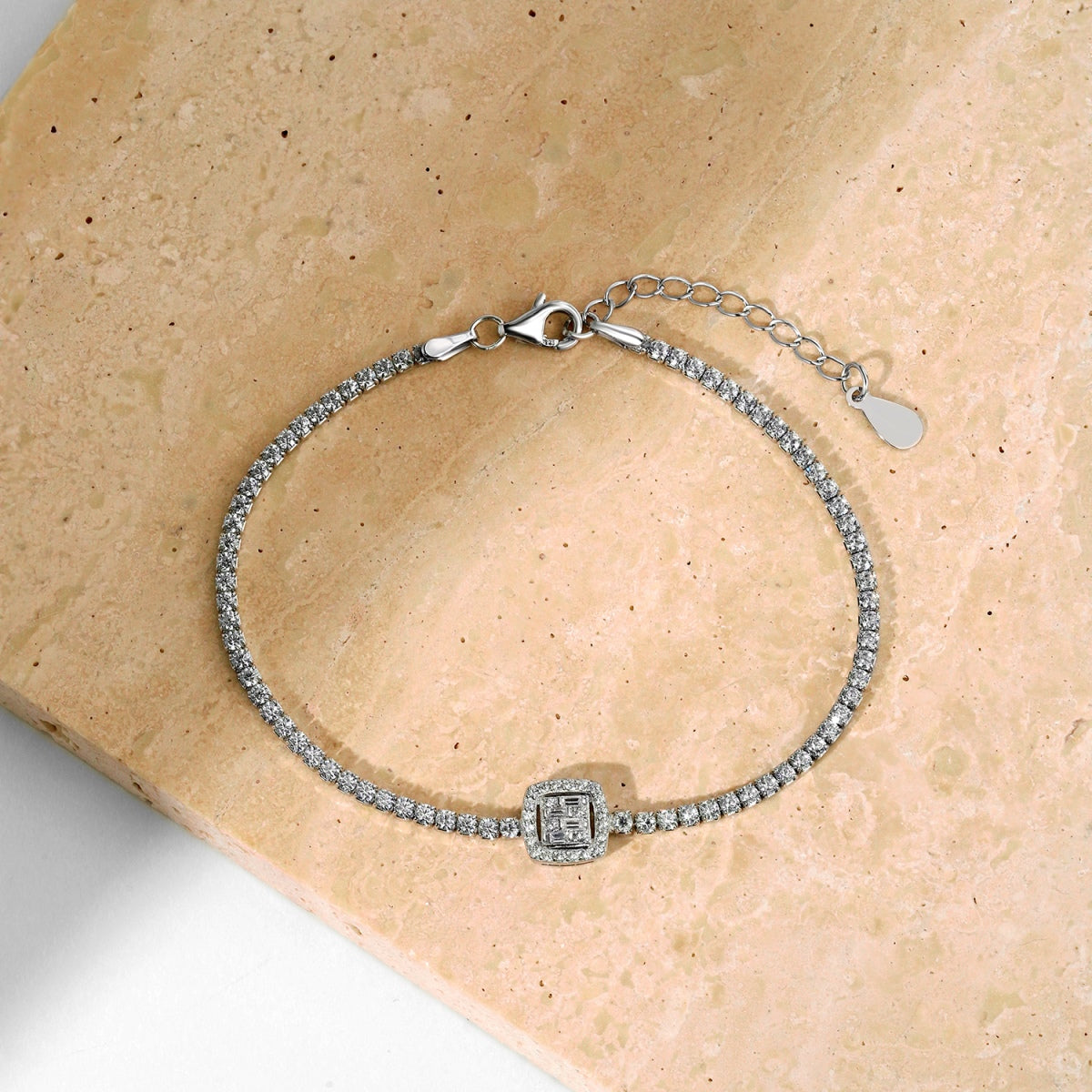 [Max Jewelry ]Luxurious Dazzling Square Shape Banquet Bracelet