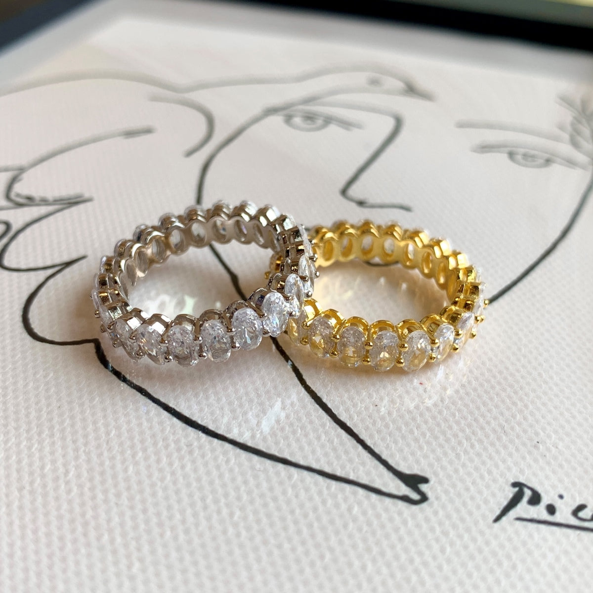 [Max Jewelry ]Ornate Oval Cut Tennis Ring