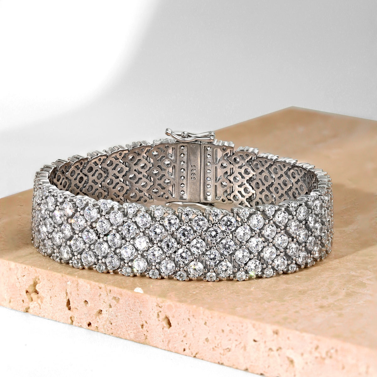 [Max Jewelry ]Ornate Elegant Round Cut Party Bracelet