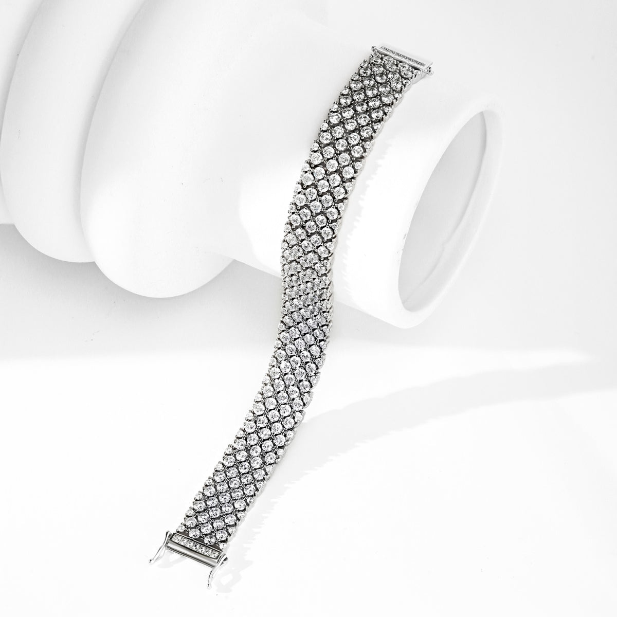 [Max Jewelry ]Ornate Elegant Round Cut Party Bracelet