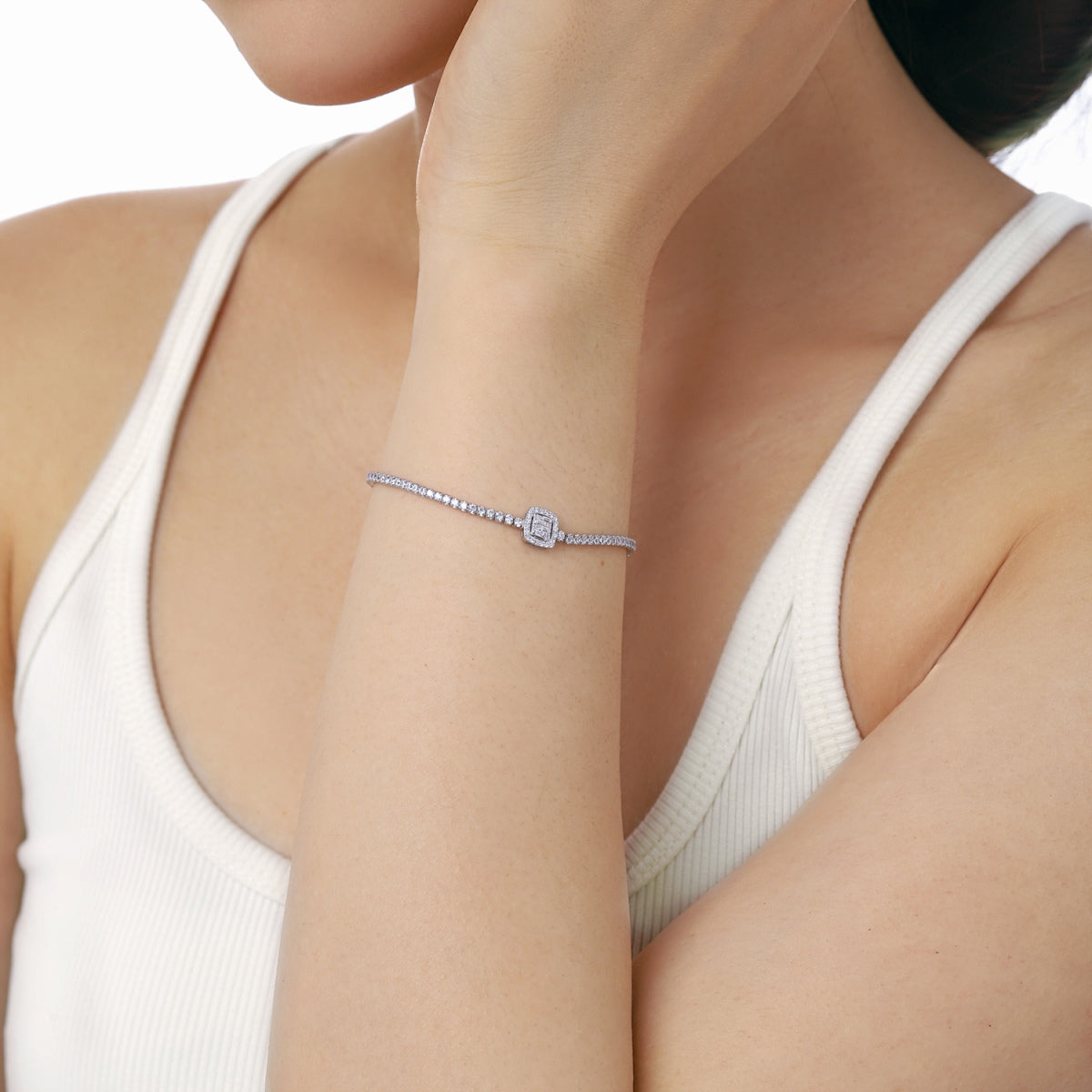 [Max Jewelry ]Luxurious Dazzling Square Shape Banquet Bracelet