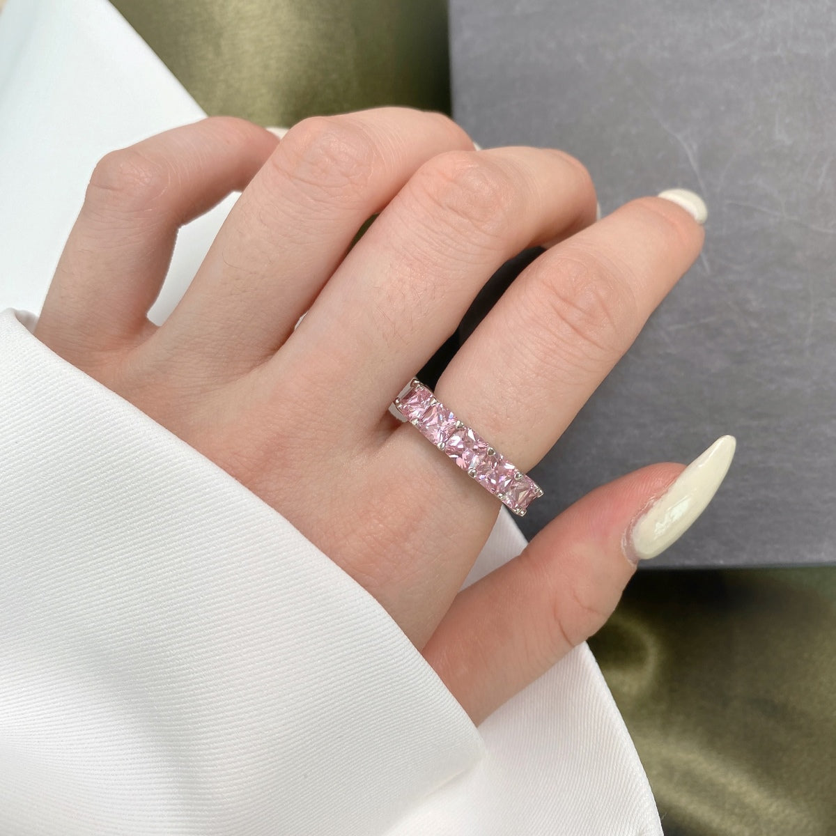 [Max Jewelry ]Elegant Princess Cut Tennis Ring