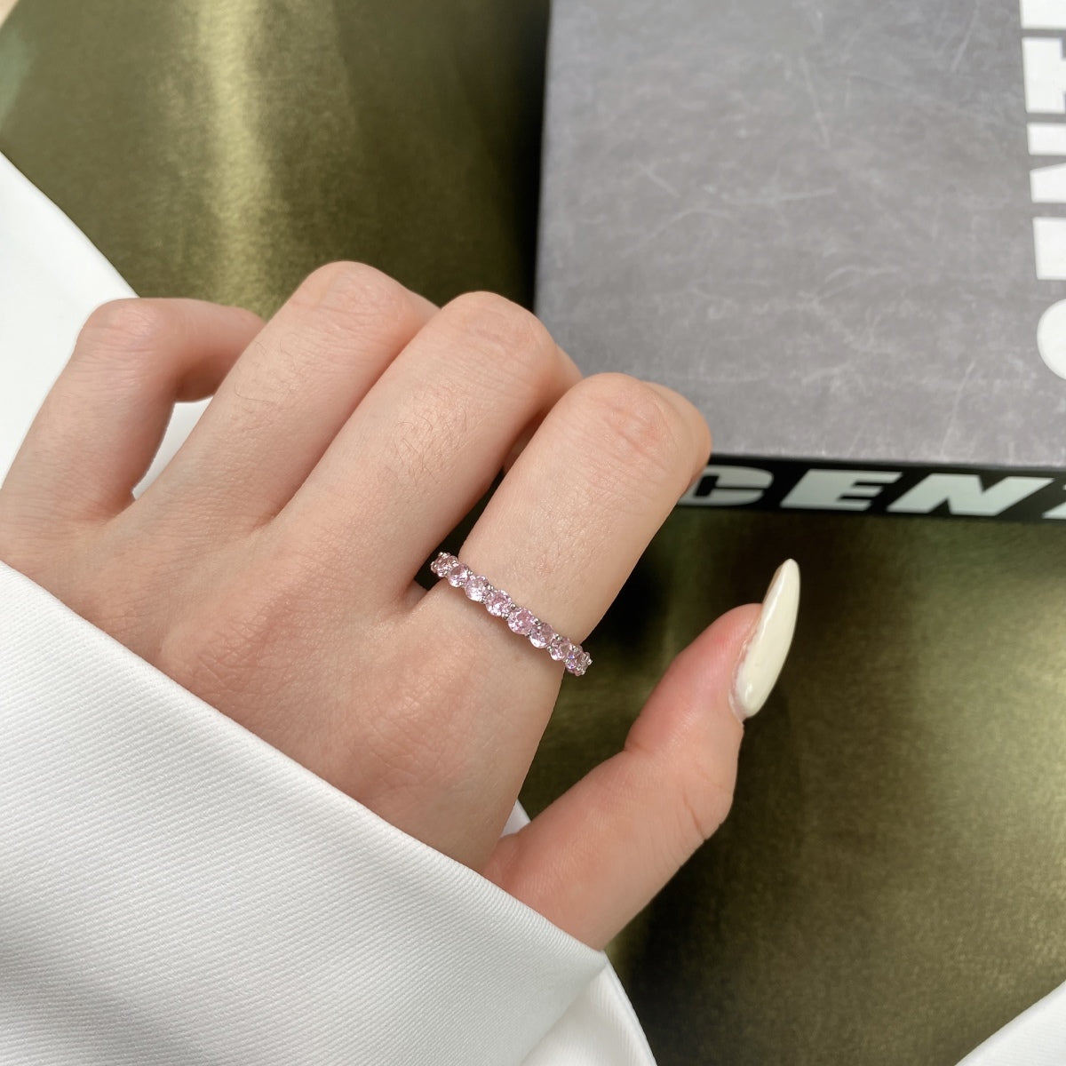 [Max Jewelry ]Sparkling Round Cut Tennis Ring