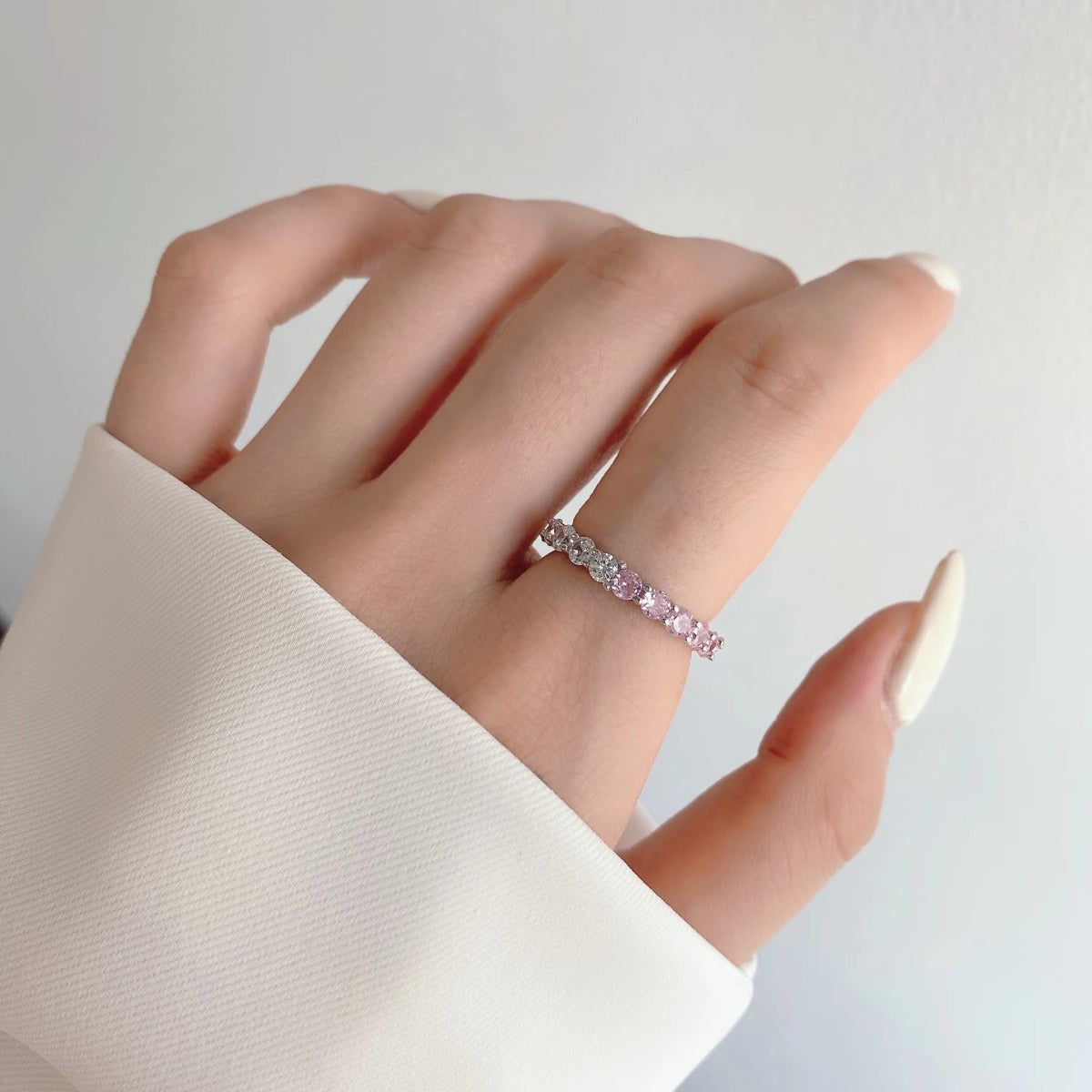 [Max Jewelry ]Sparkling Round Cut Tennis Ring