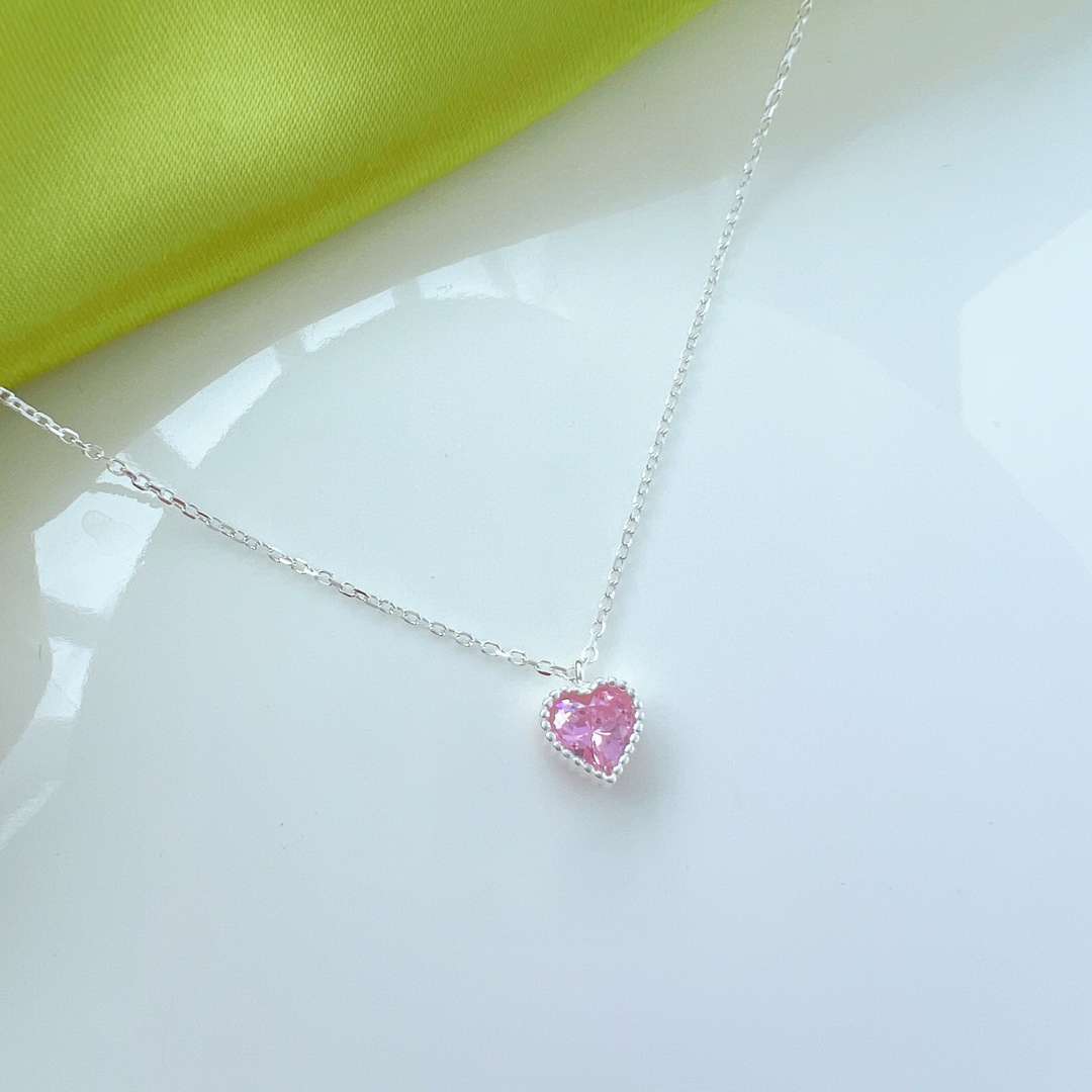 [Max Jewelry ]Ornate Heart Shape Necklace
