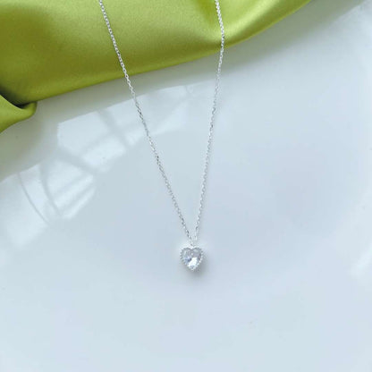 [Max Jewelry ]Ornate Heart Shape Necklace
