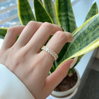 [Max Jewelry ]Ornate Oval Cut Tennis Ring