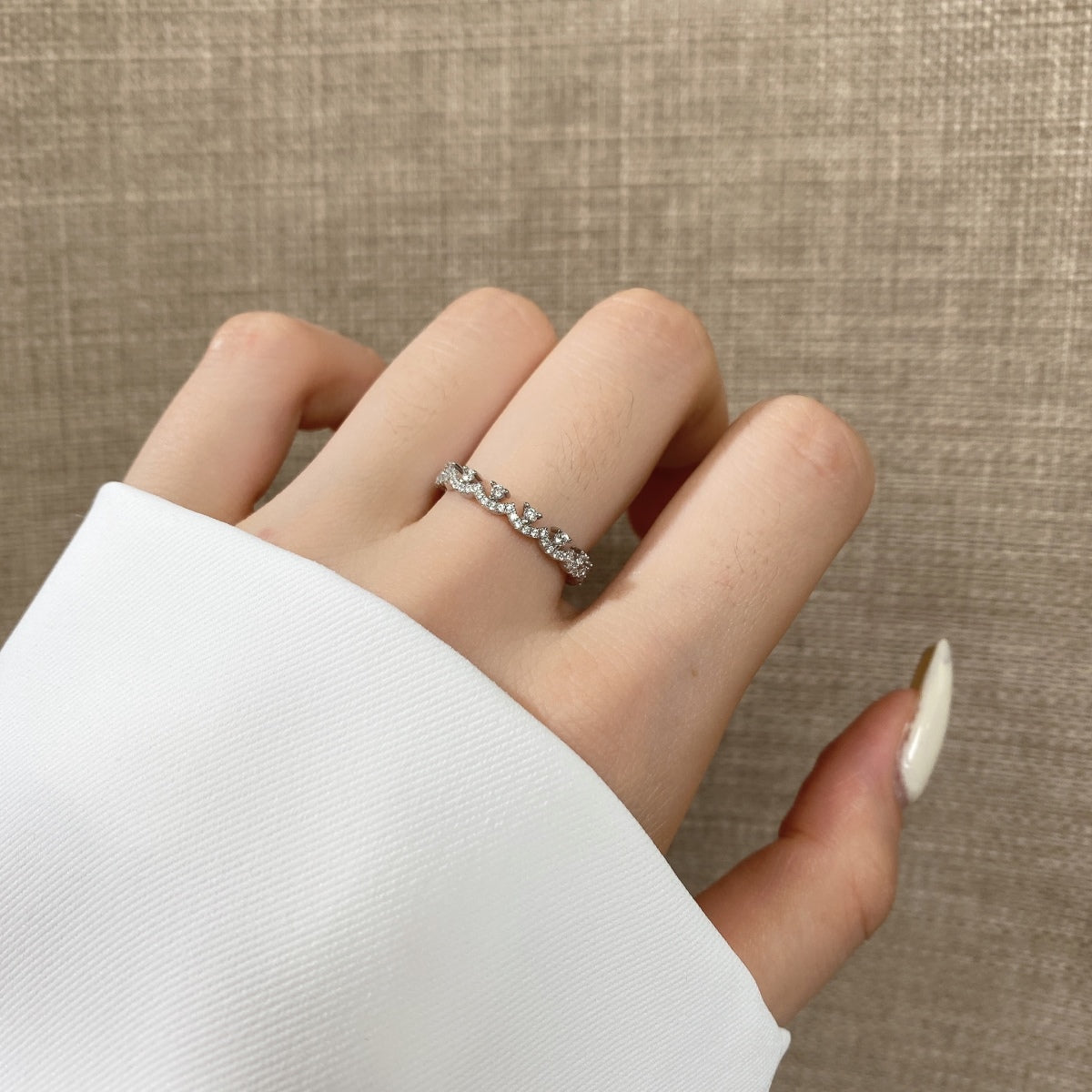 [Max Jewelry ]Elegant Resplendent Round Shape Party Ring