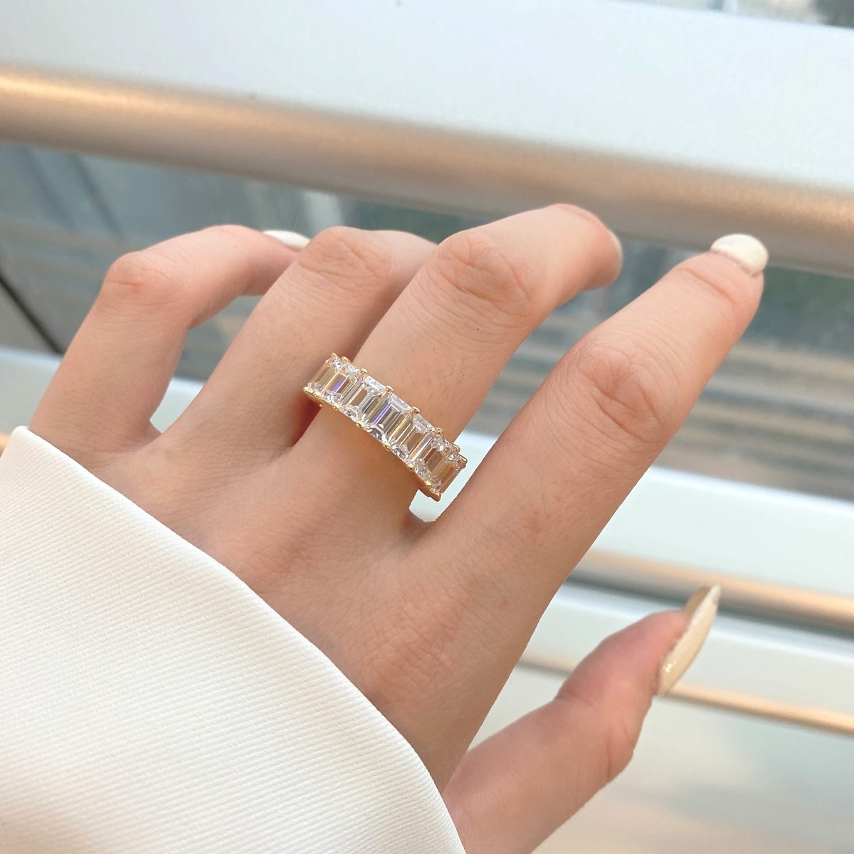[Max Jewelry ]0.75 Carat Elegant Emerald Cut Tennis Ring